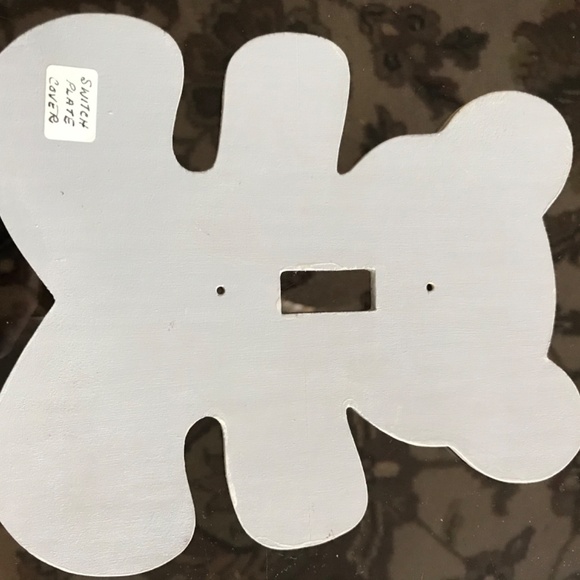 A lovely hand painted baby light switch cover. - Picture 3 of 3